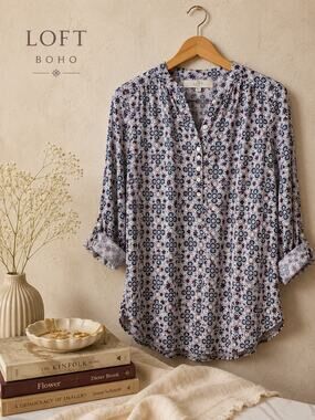 LOFT Boho Medallion Print Tunic Blouse Small Rayon Roll Tab Sleeve Top387